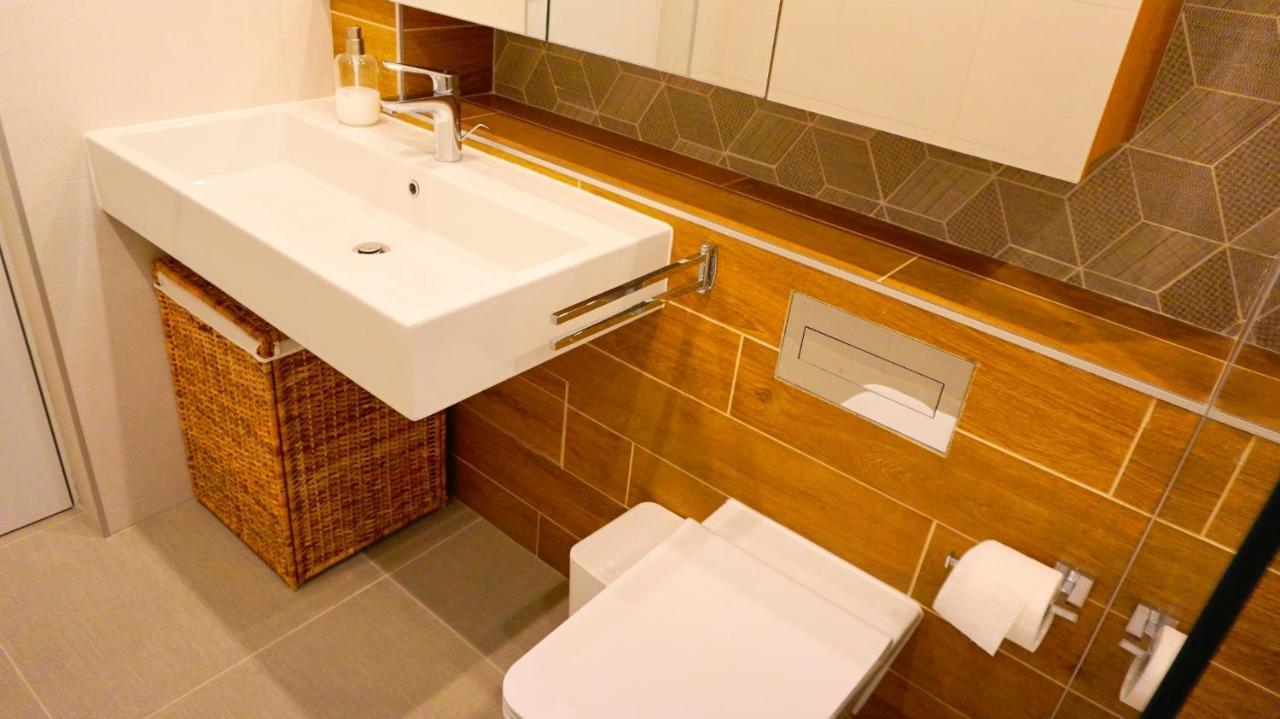 וארנה Апартамент Жасмин С Частен Гараж - Jasmin Apartment With Private Garage מראה חיצוני תמונה