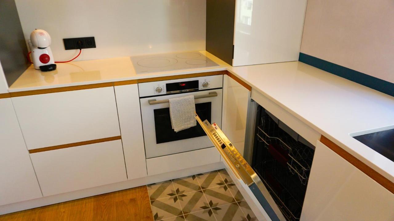 וארנה Апартамент Жасмин С Частен Гараж - Jasmin Apartment With Private Garage מראה חיצוני תמונה